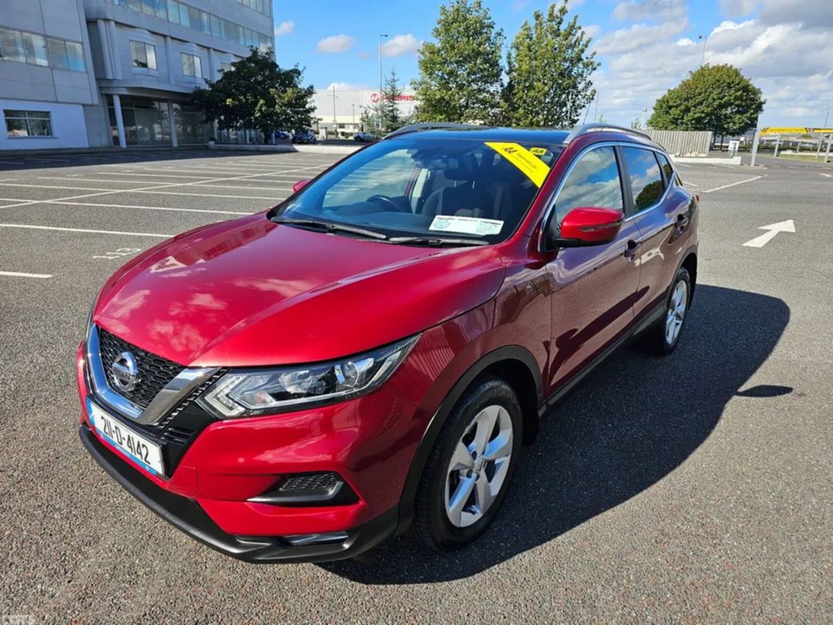 Nissan Qashqai MPV, Diesel, 2021, Red