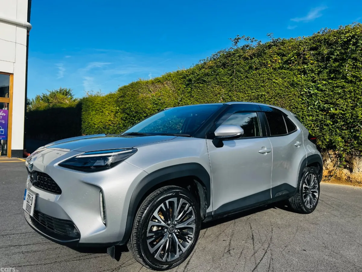 Toyota Yaris Cross Hatchback, Petrol Hybrid, 2022, Silver