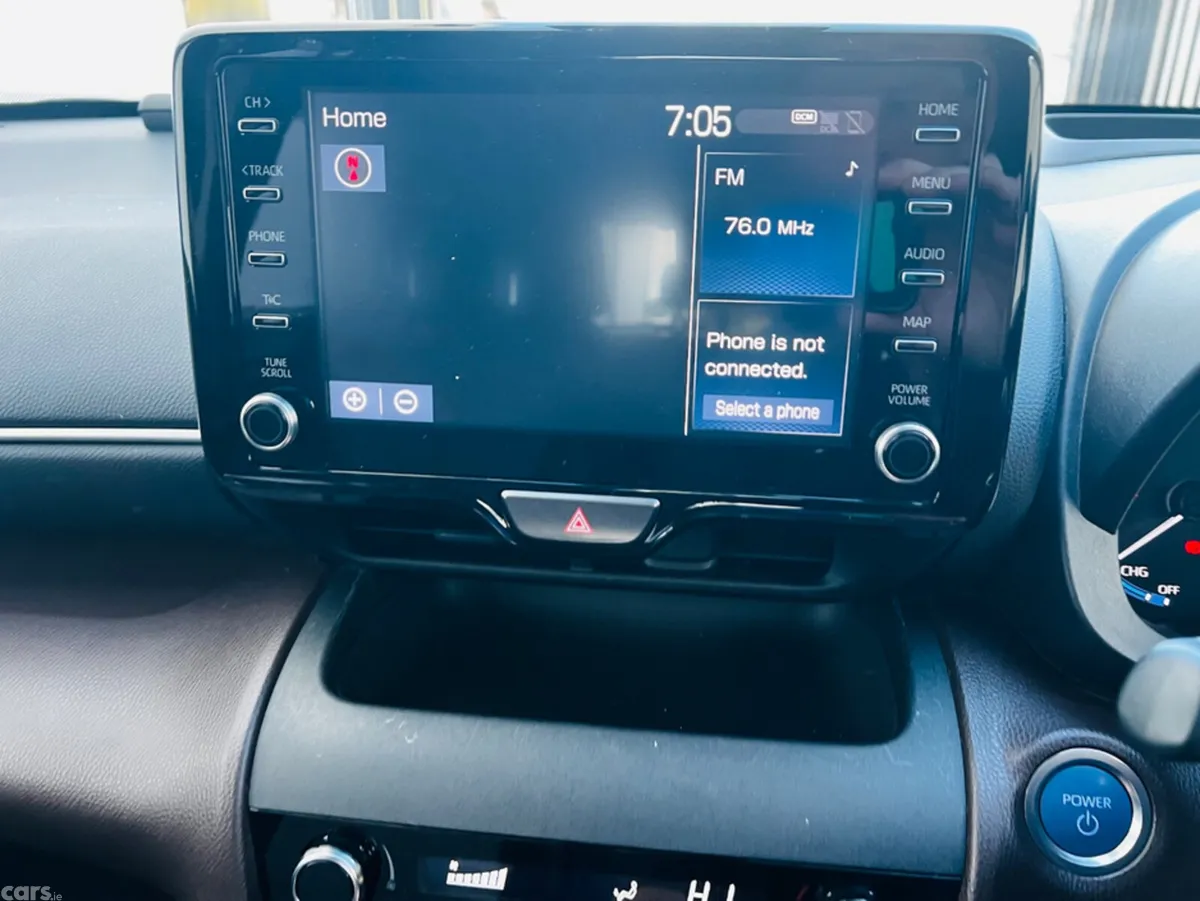 Toyota Yaris Cross Hatchback, Petrol Hybrid, 2022, Silver
