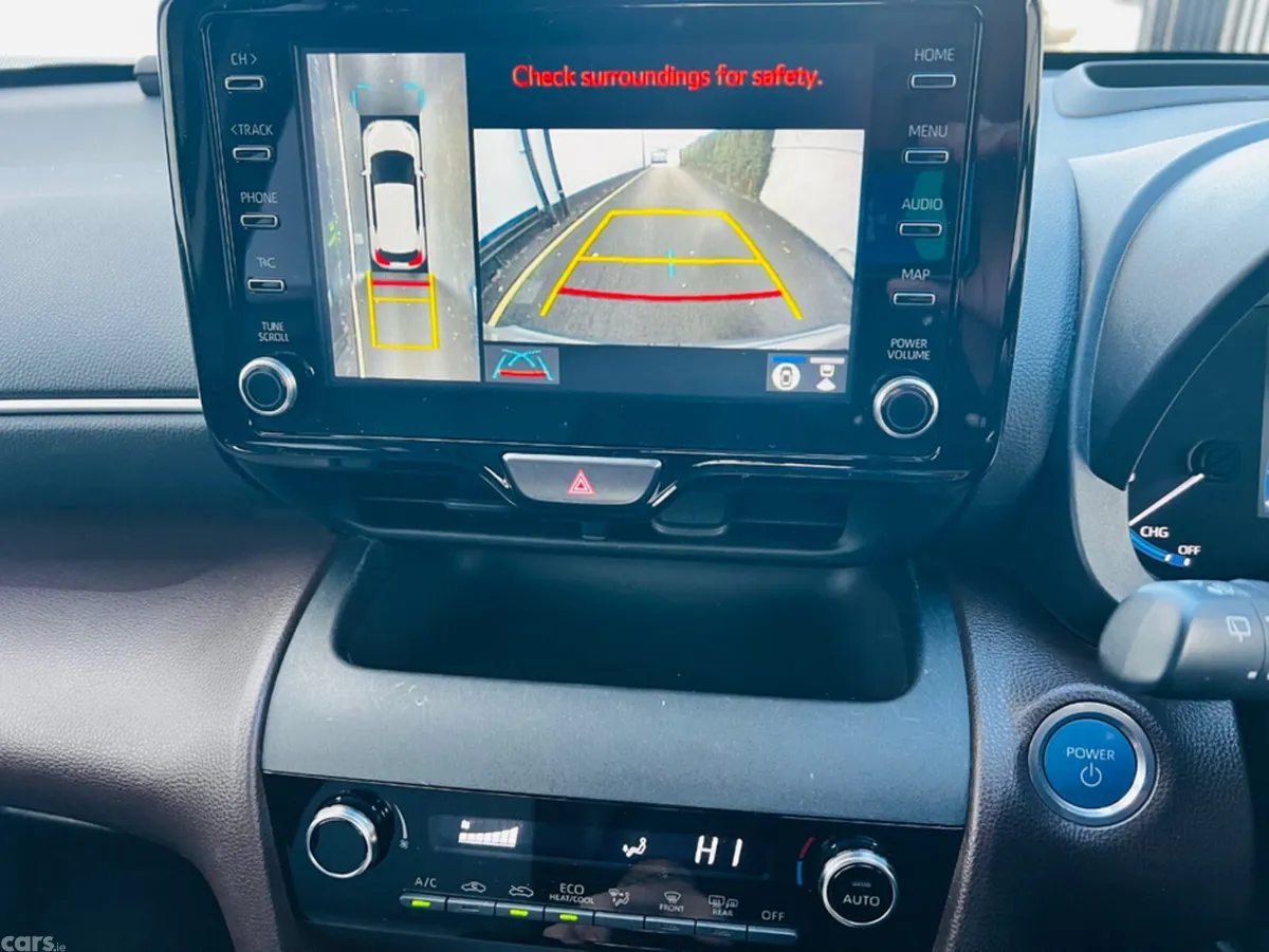 Toyota Yaris Cross Hatchback, Petrol Hybrid, 2022, Silver