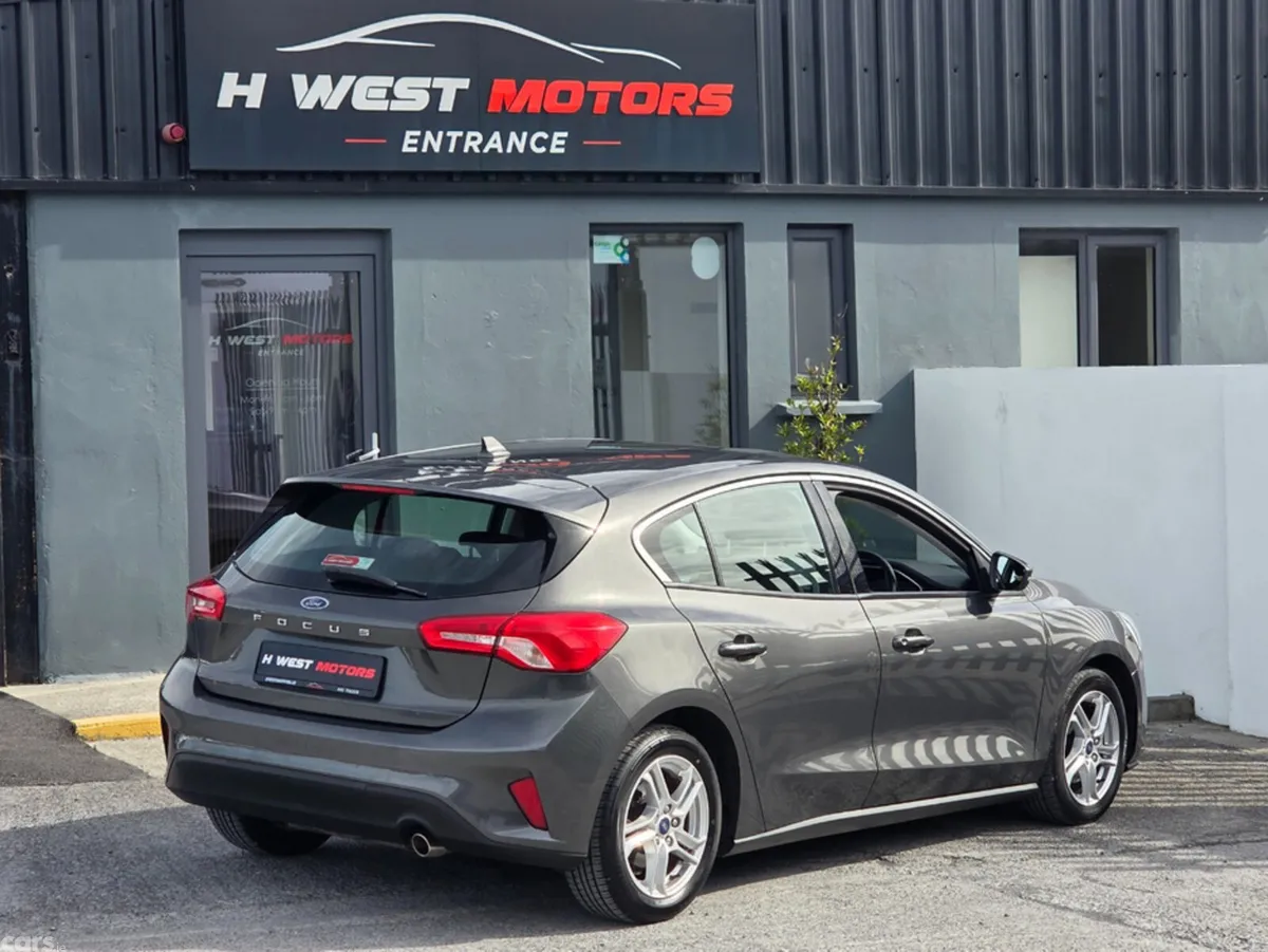 Ford Focus Hatchback, Diesel, 2019, Grey