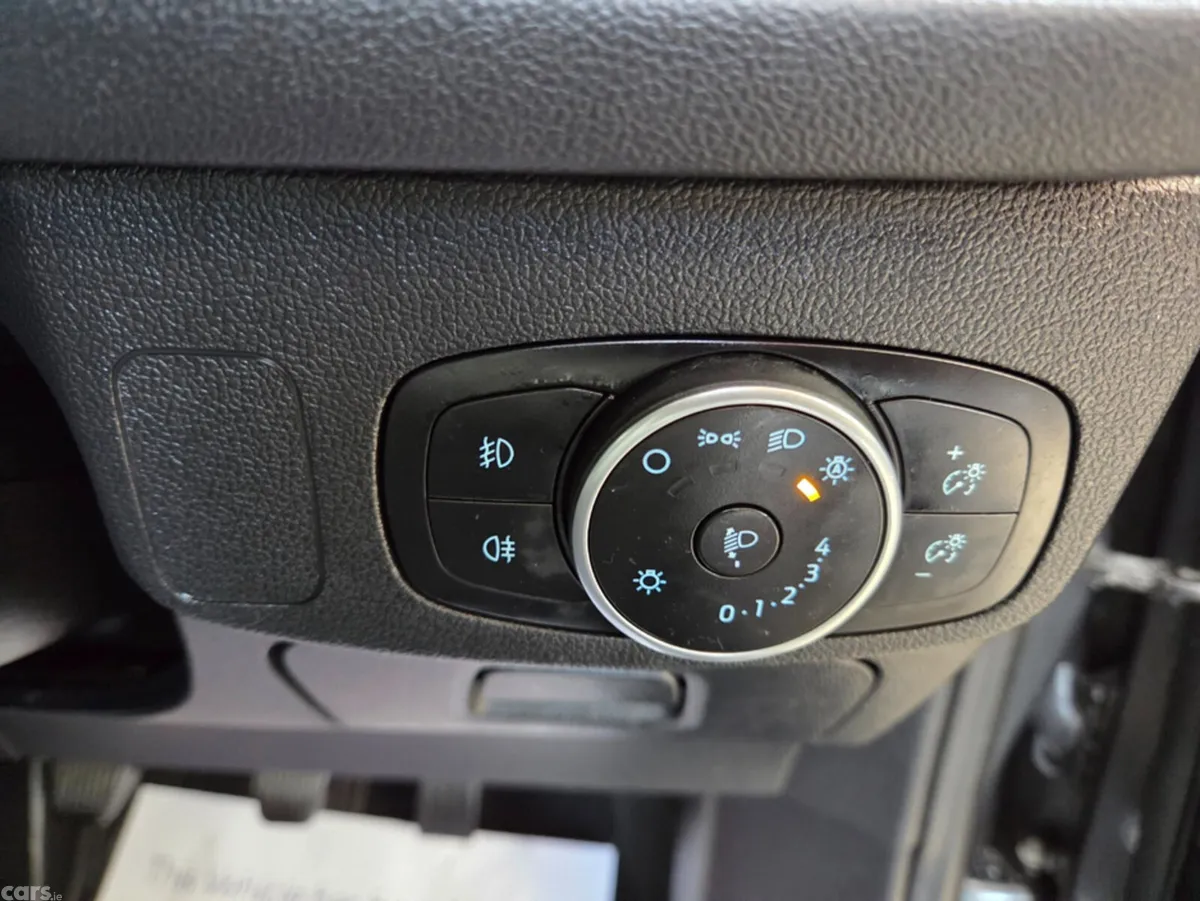 Ford Focus Hatchback, Diesel, 2019, Grey