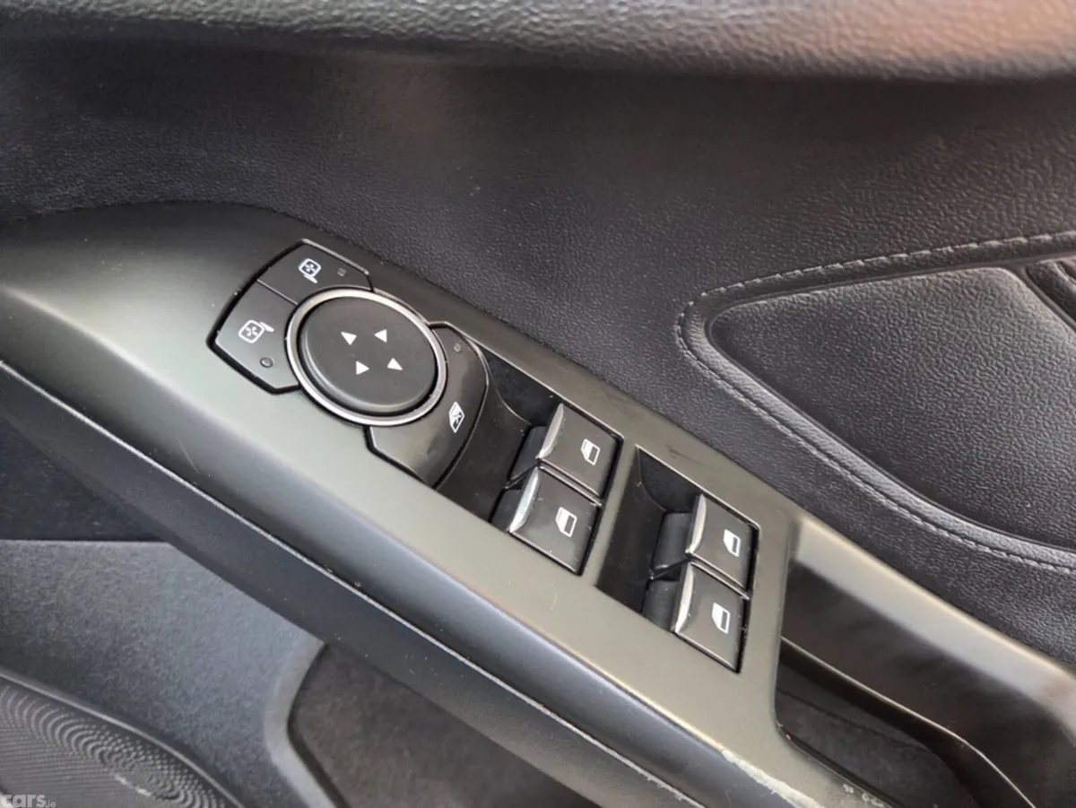 Ford Focus Hatchback, Diesel, 2019, Grey