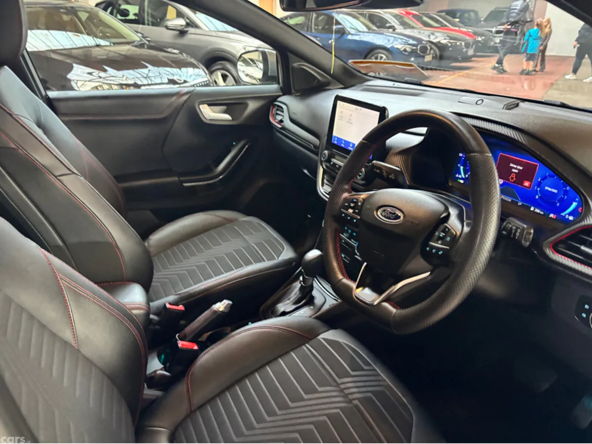Ford Puma MPV, Petrol, 2023, Silver
