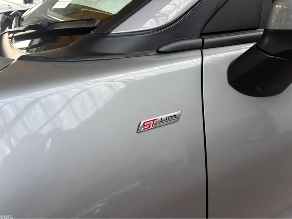 Ford Puma MPV, Petrol, 2023, Silver