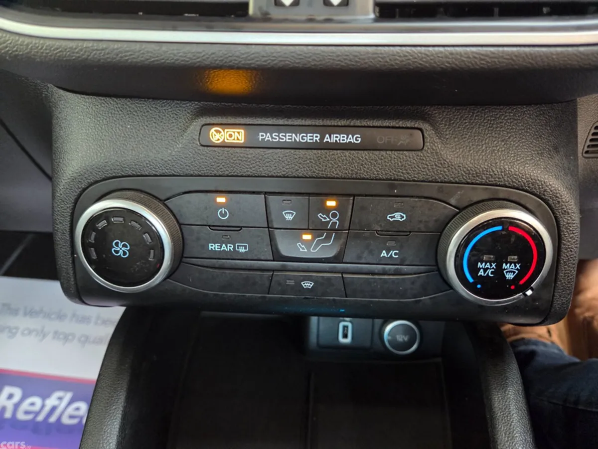 Ford Focus Hatchback, Diesel, 2019, Grey