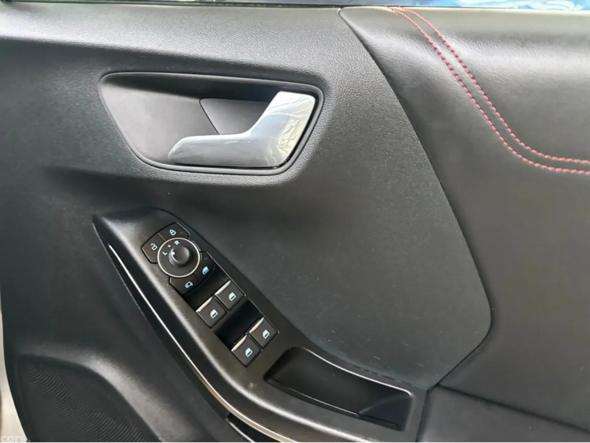 Ford Puma MPV, Petrol, 2023, Silver
