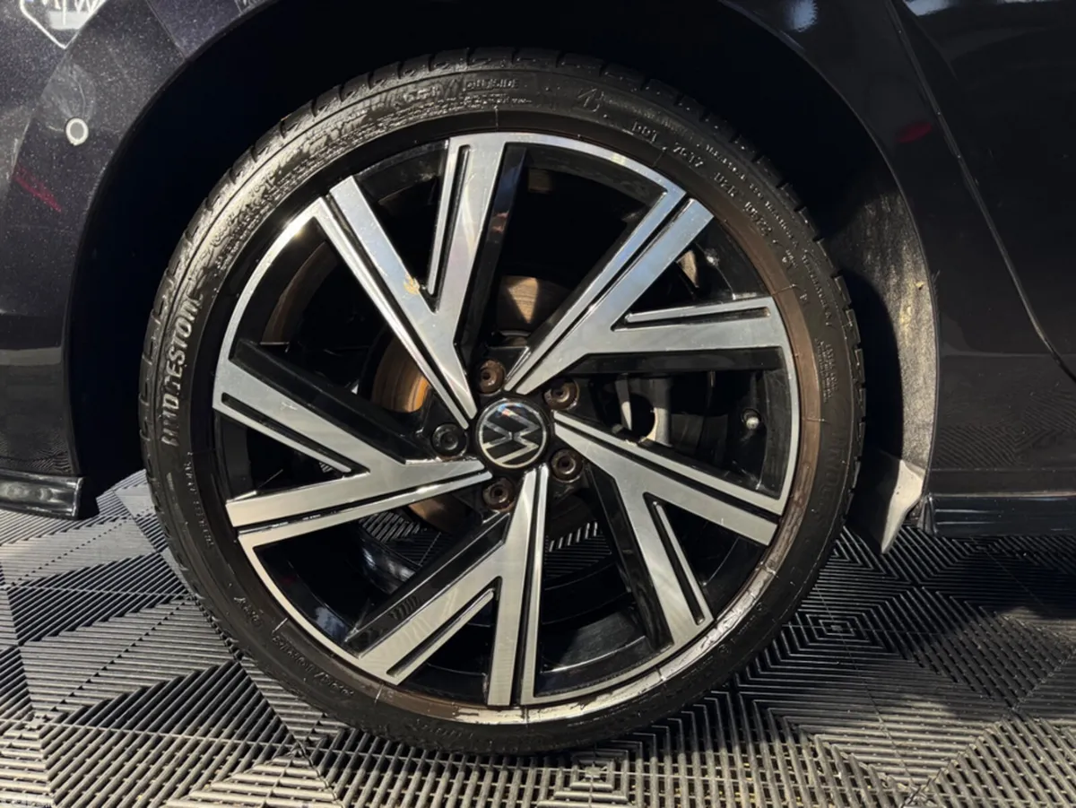 Volkswagen Golf Hatchback, Petrol, 2022, Black