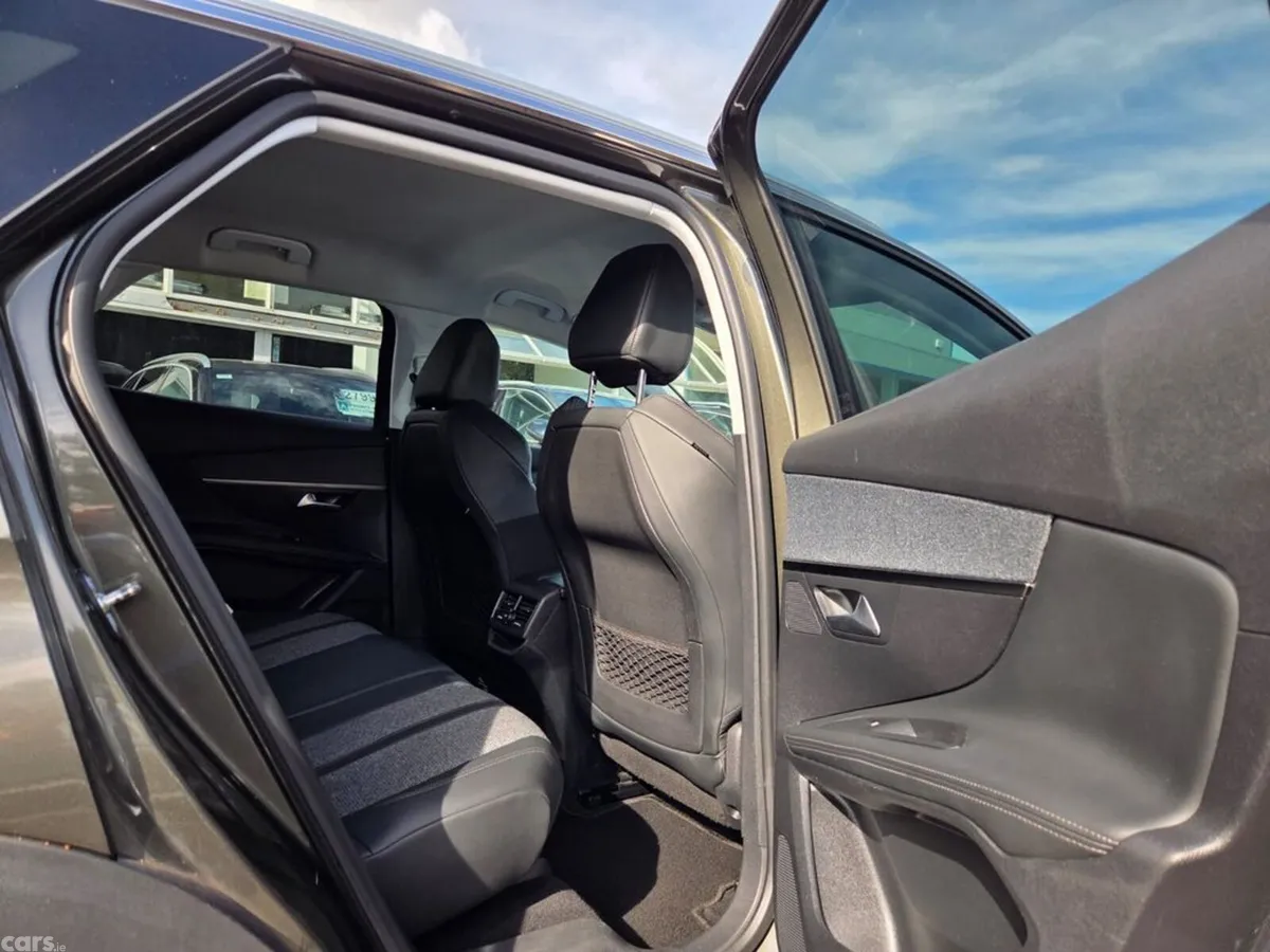 Peugeot 3008 MPV, Diesel, 2020, Grey