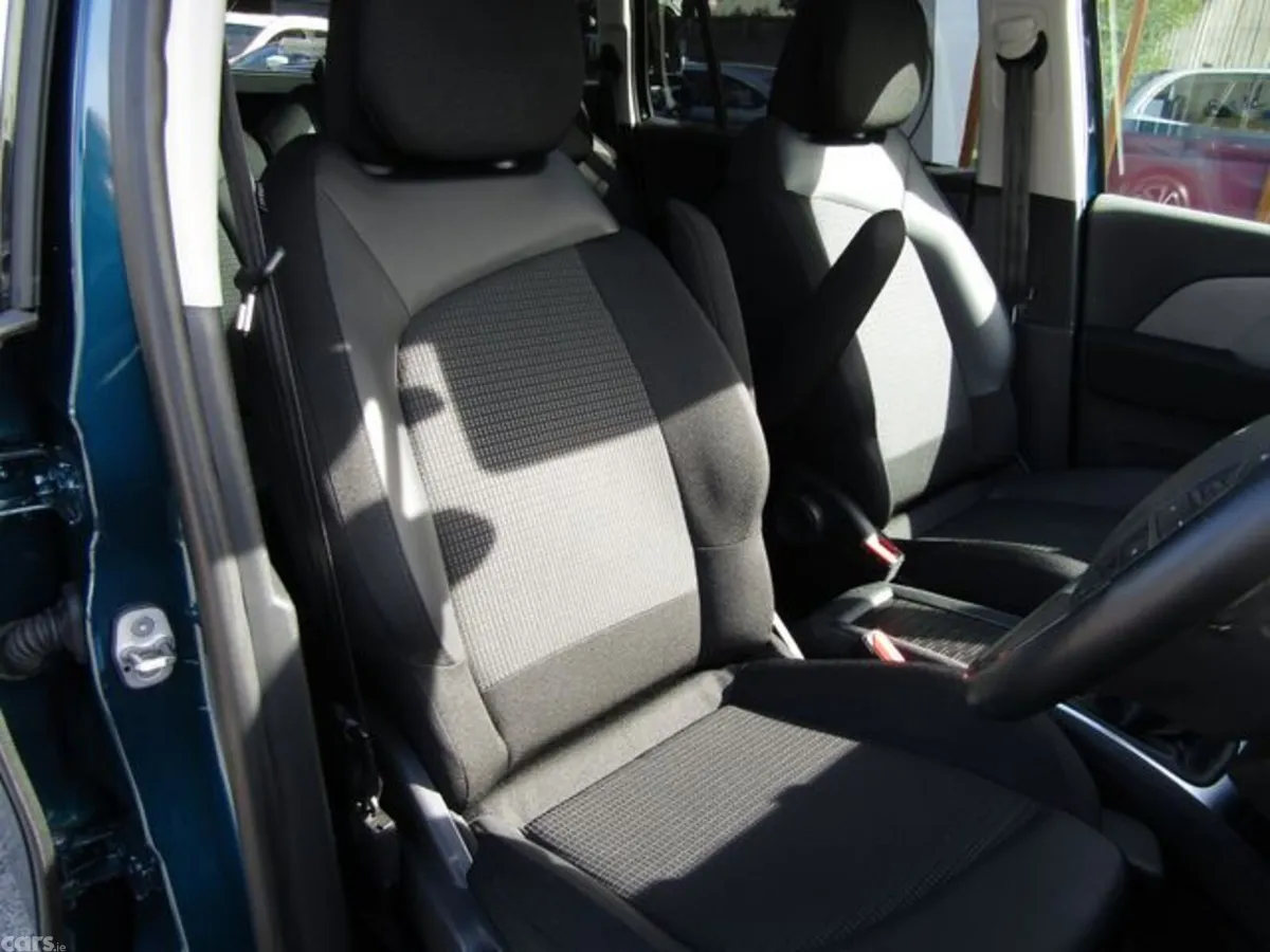 Citroen C4 Spacetourer MPV, Diesel, 2022, Blue
