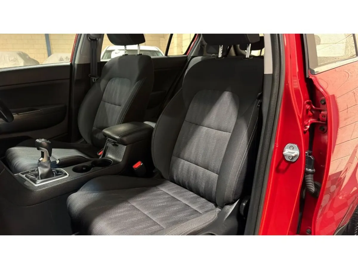 Kia Sportage MPV, Diesel, 2019, Red