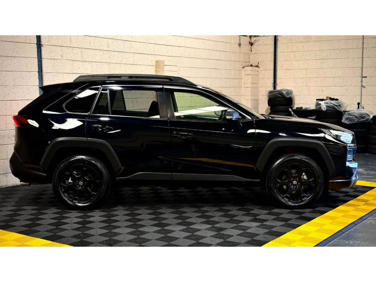 Toyota RAV4 SUV, Petrol Hybrid, 2023, Black