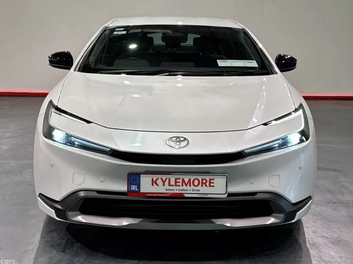 Toyota Prius Hatchback, Petrol Hybrid, 2024, White