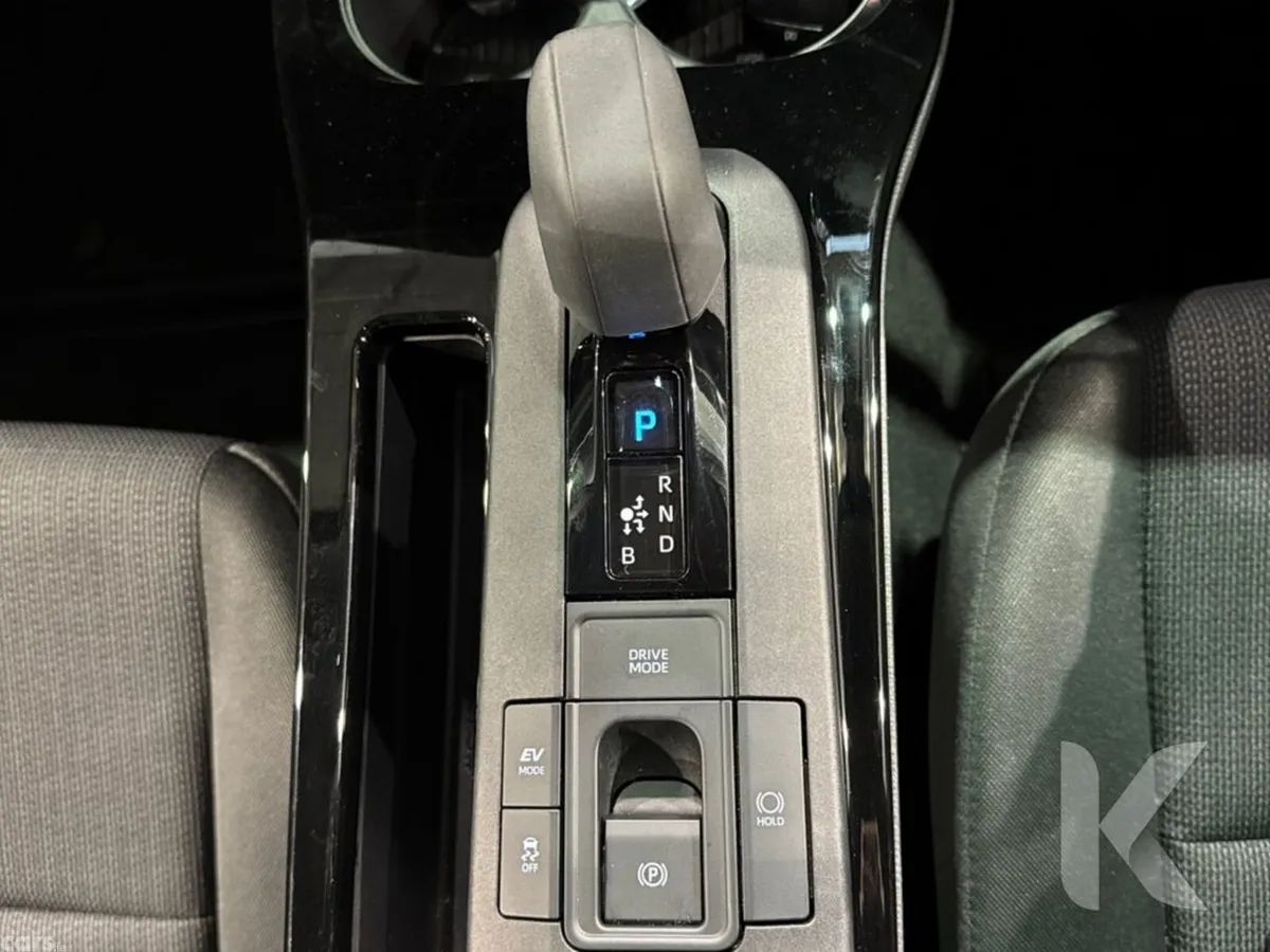 Toyota Prius Hatchback, Petrol Hybrid, 2024, White