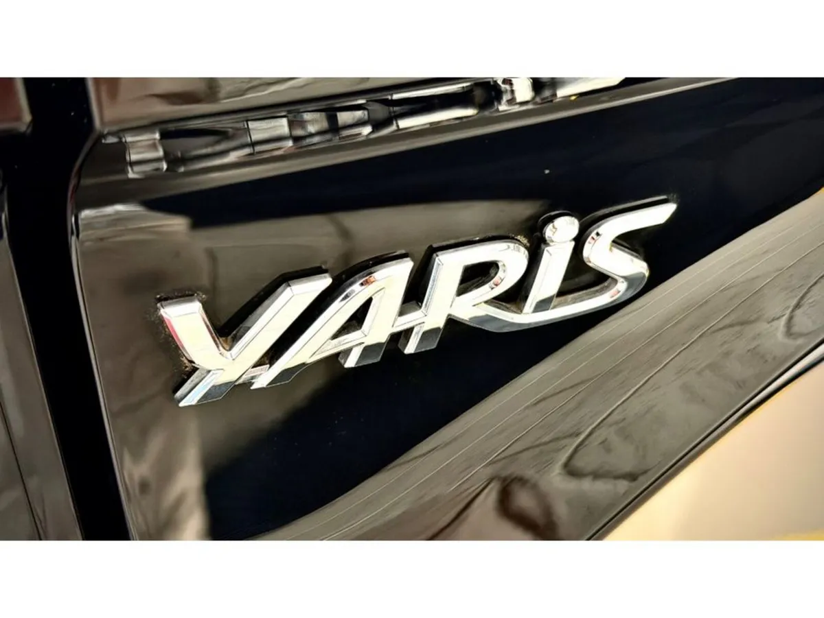 Toyota Yaris Hatchback, Petrol Hybrid, 2022, Grey