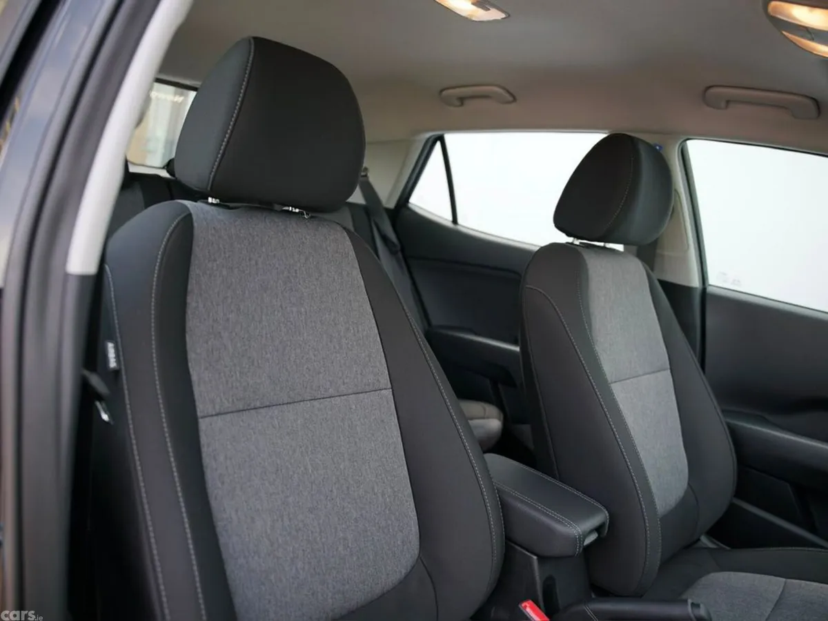 Kia Stonic Hatchback, Petrol, 2027, Black