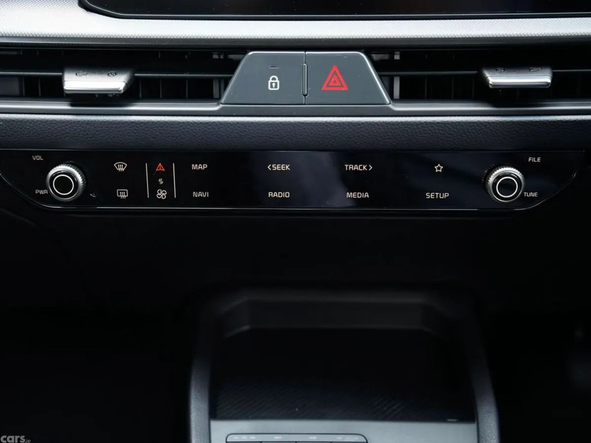 Kia Stonic Hatchback, Petrol, 2027, Black