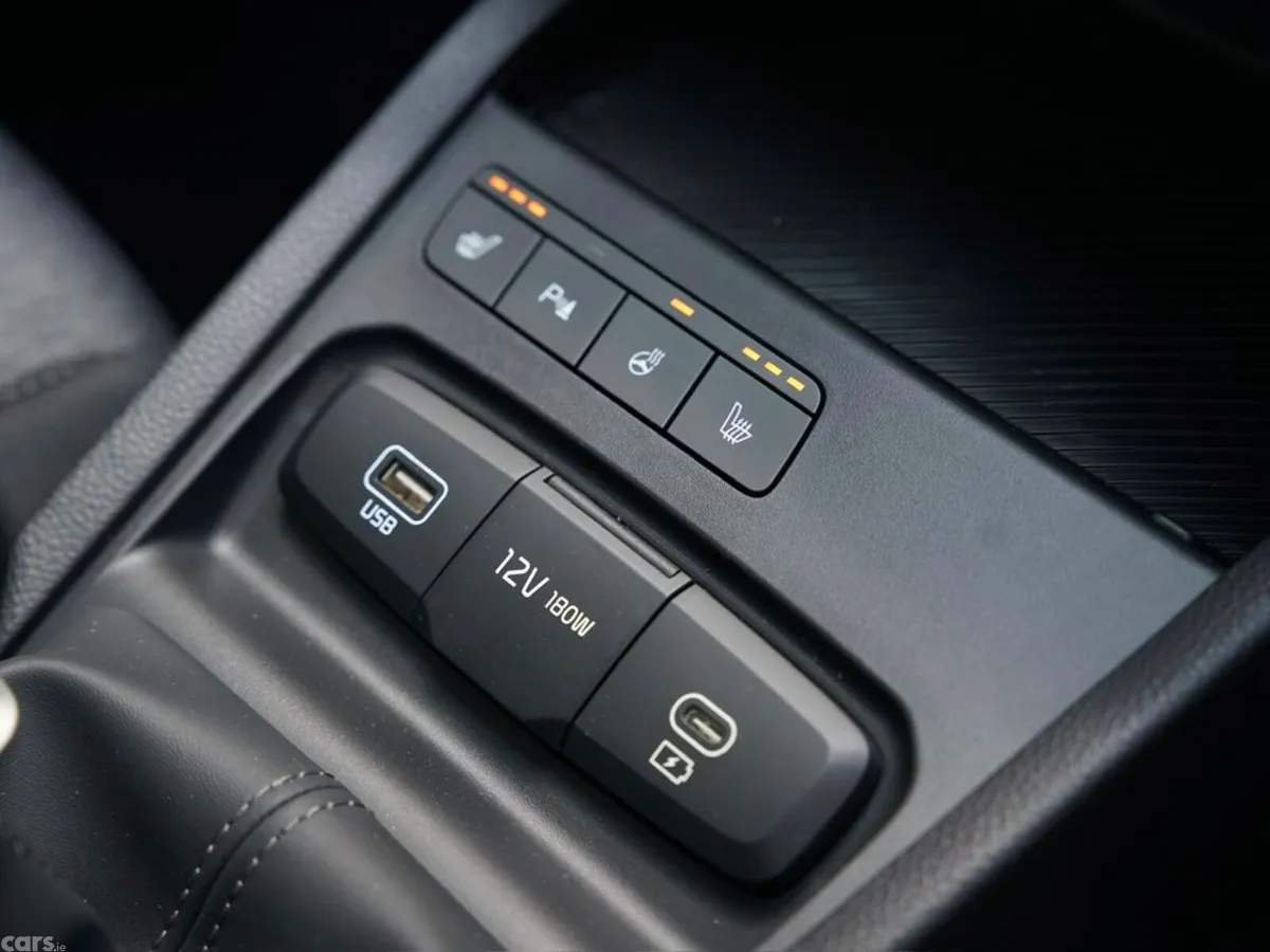 Kia Stonic Hatchback, Petrol, 2027, Black