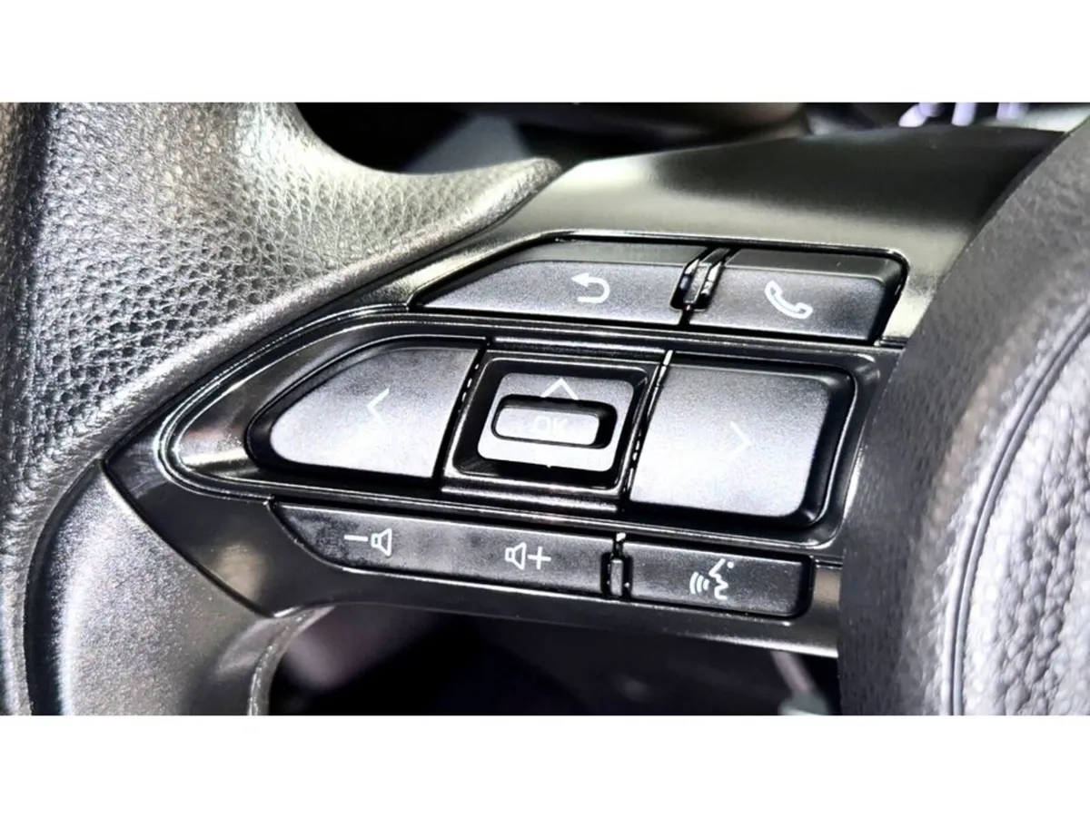 Toyota Yaris Hatchback, Petrol Hybrid, 2022, Grey
