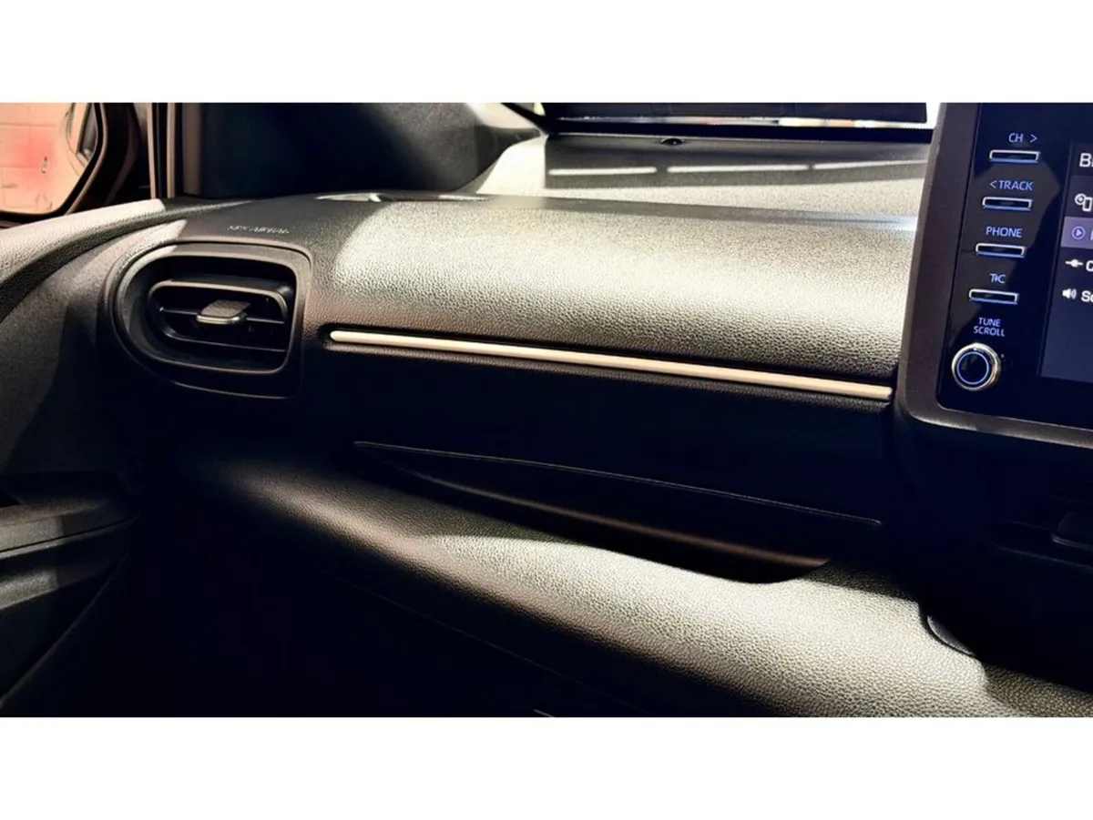 Toyota Yaris Hatchback, Petrol Hybrid, 2022, Grey