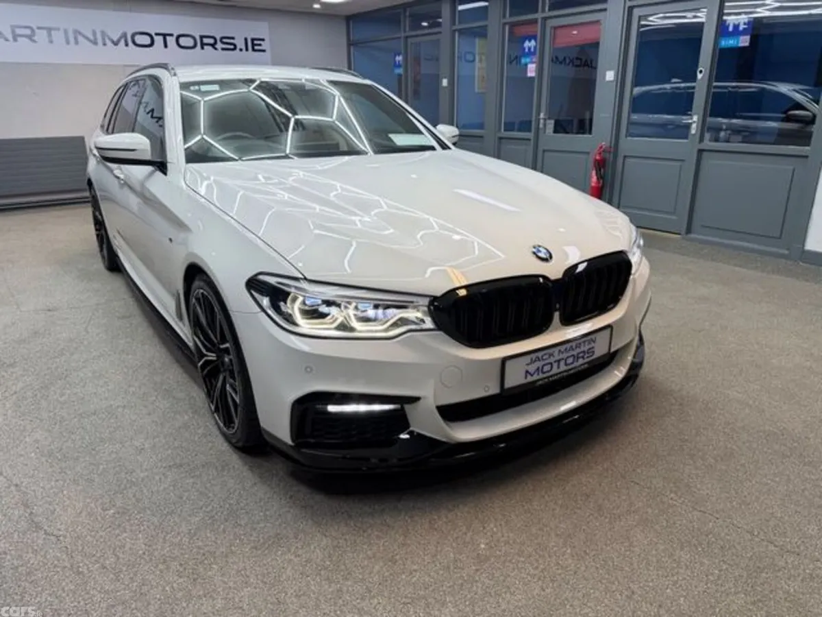 BMW 5-Series Estate, Diesel, 2017, White