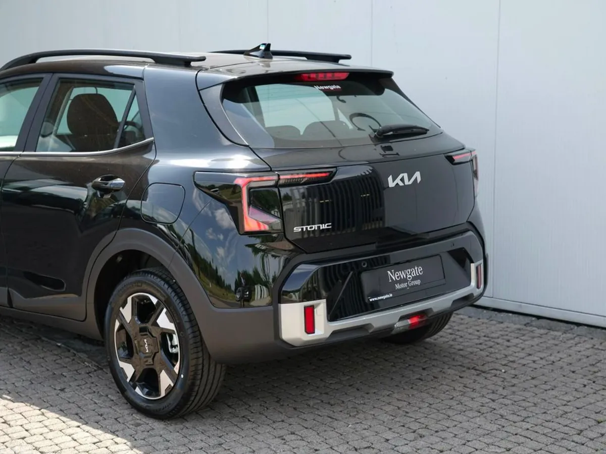 Kia Stonic Hatchback, Petrol, 2027, Black