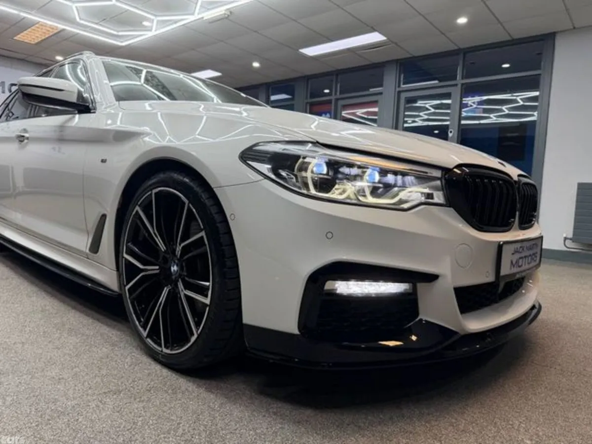 BMW 5-Series Estate, Diesel, 2017, White
