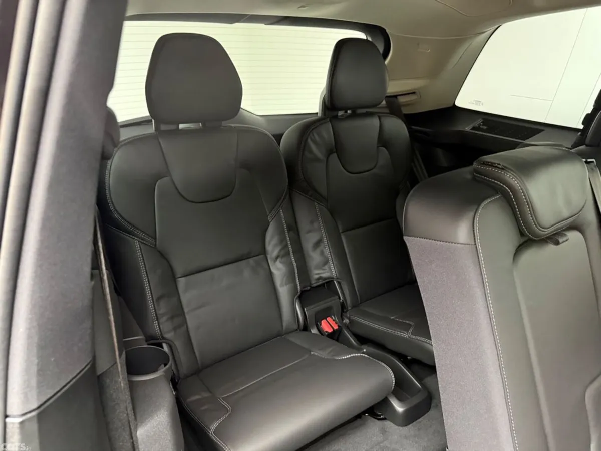 Volvo XC90 SUV, Petrol Plug-in Hybrid, 2026, Black