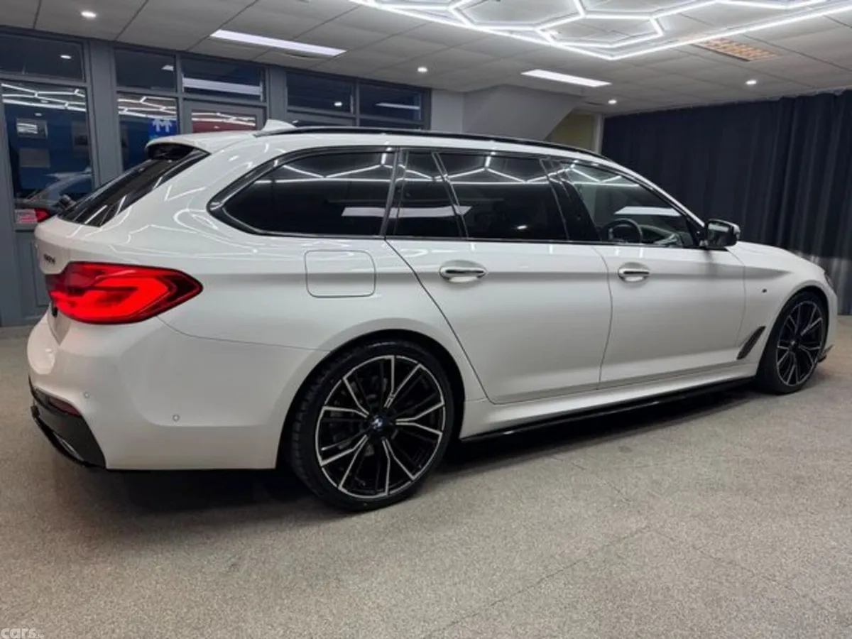 BMW 5-Series Estate, Diesel, 2017, White