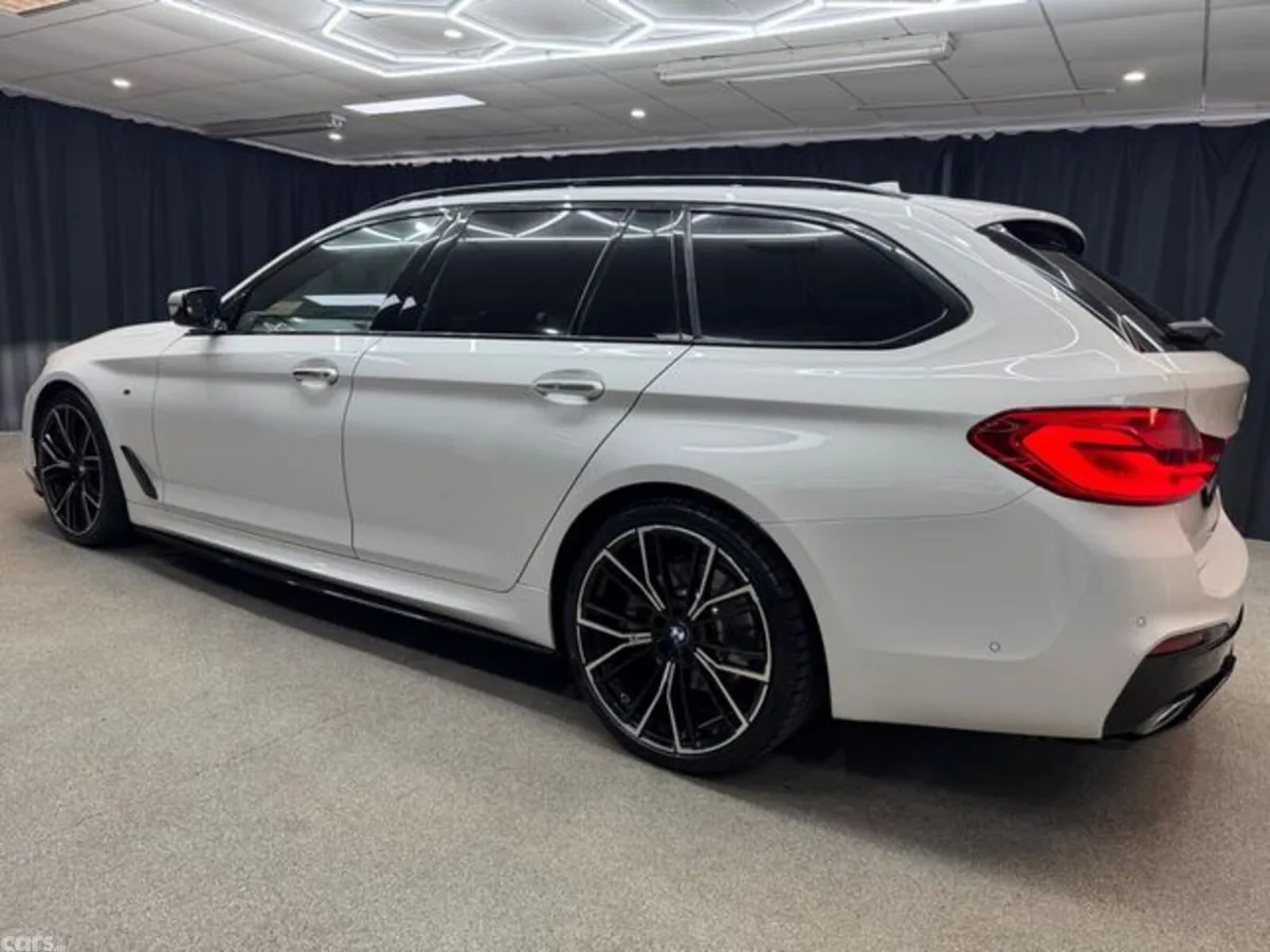 BMW 5-Series Estate, Diesel, 2017, White
