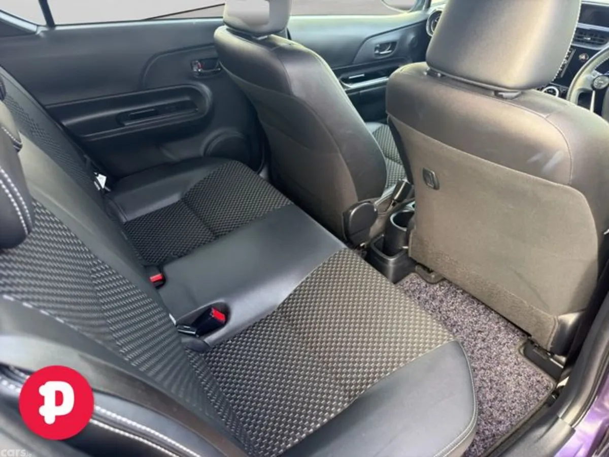 Toyota Aqua Hatchback, Petrol Hybrid, 2018, Blue
