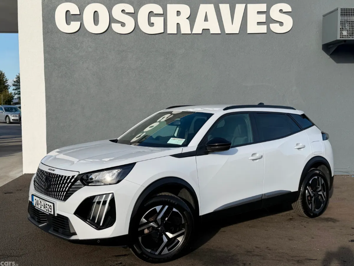 Peugeot 2008 MPV, Petrol, 2024, White