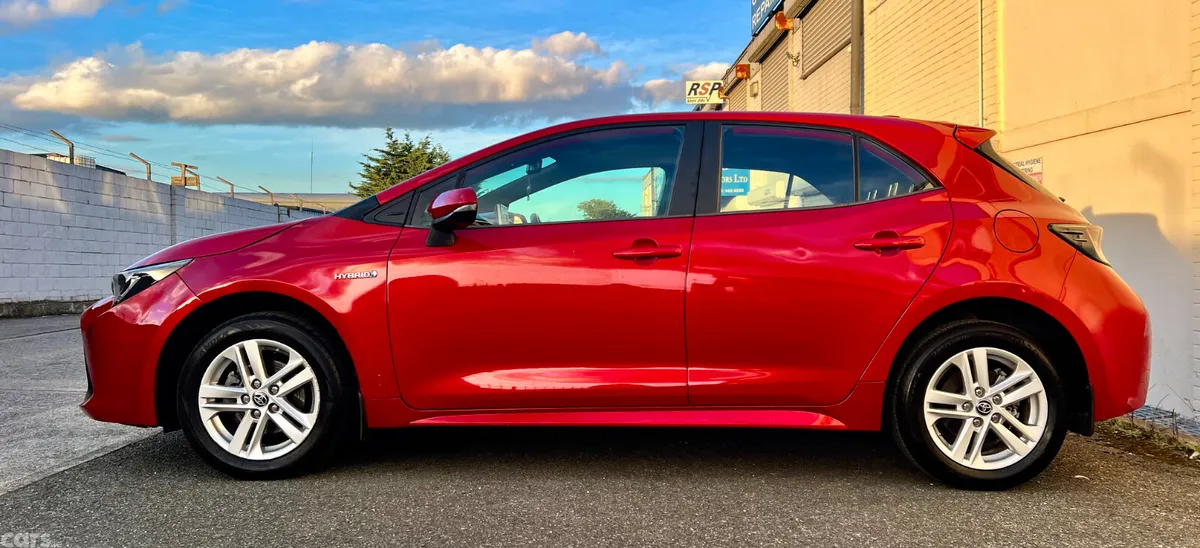 Toyota Corolla Hatchback, Petrol Hybrid, 2020, Red
