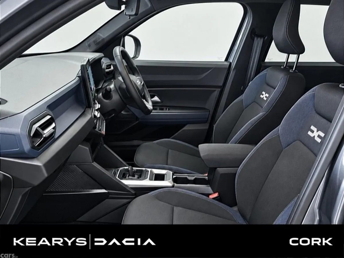 Dacia Duster SUV, Petrol Hybrid, 2025, Grey