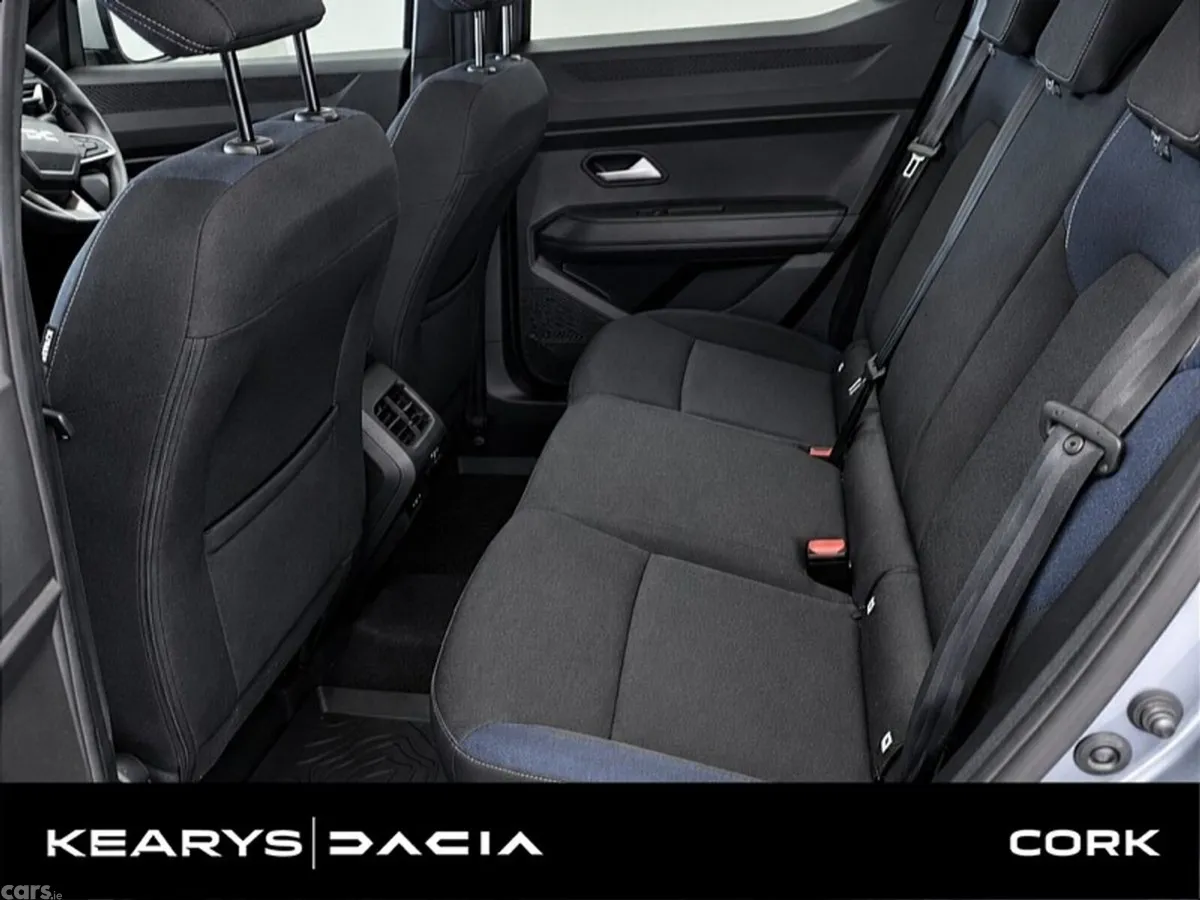 Dacia Duster SUV, Petrol Hybrid, 2025, Grey