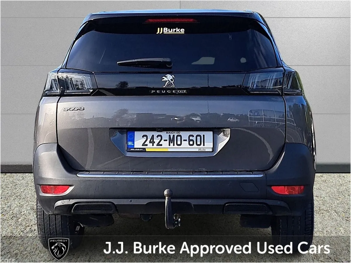 Peugeot 5008 SUV, Petrol Hybrid, 2024, Grey