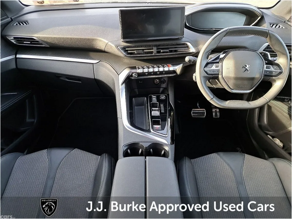 Peugeot 5008 SUV, Petrol Hybrid, 2024, Grey