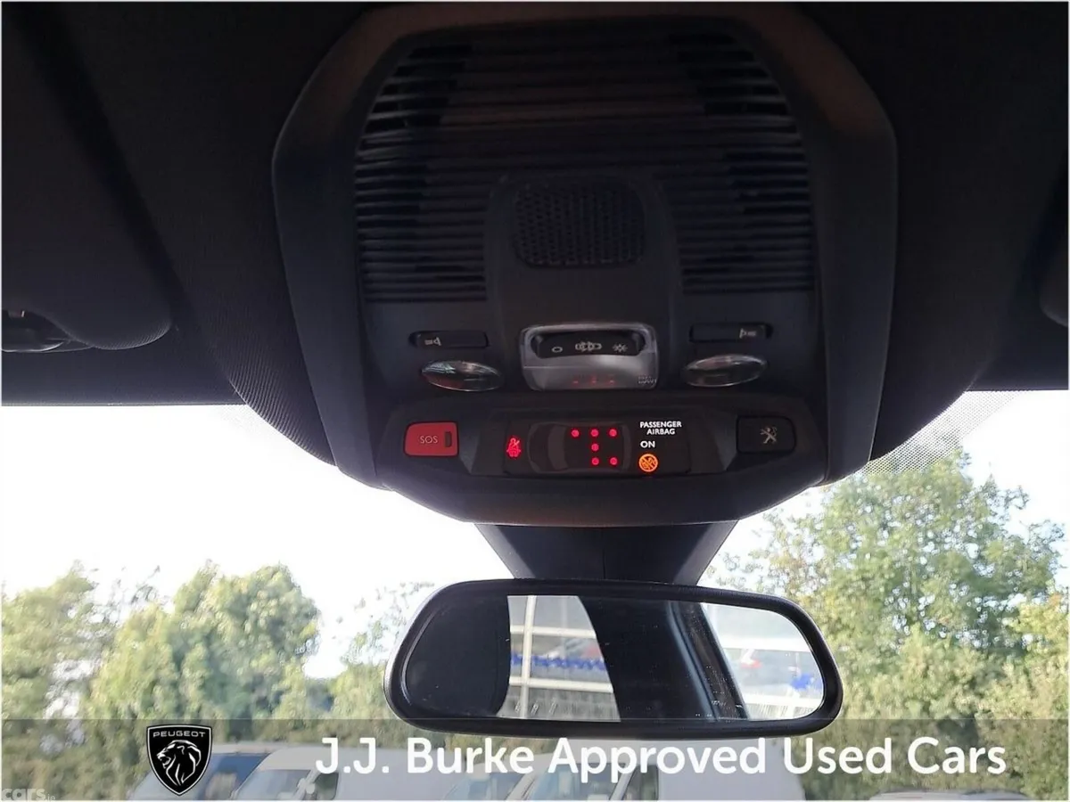 Peugeot 5008 SUV, Petrol Hybrid, 2024, Grey