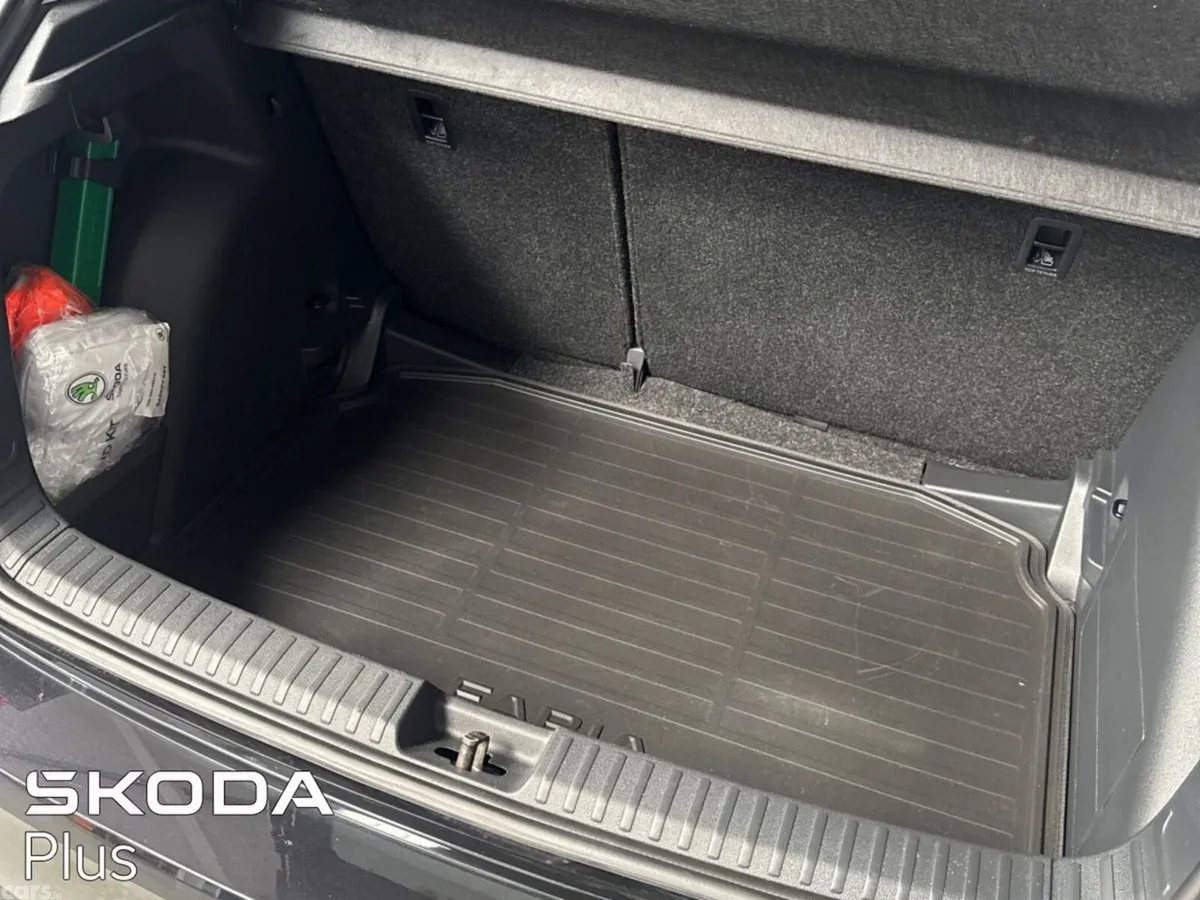 Skoda Fabia Hatchback, Petrol, 2023, Black