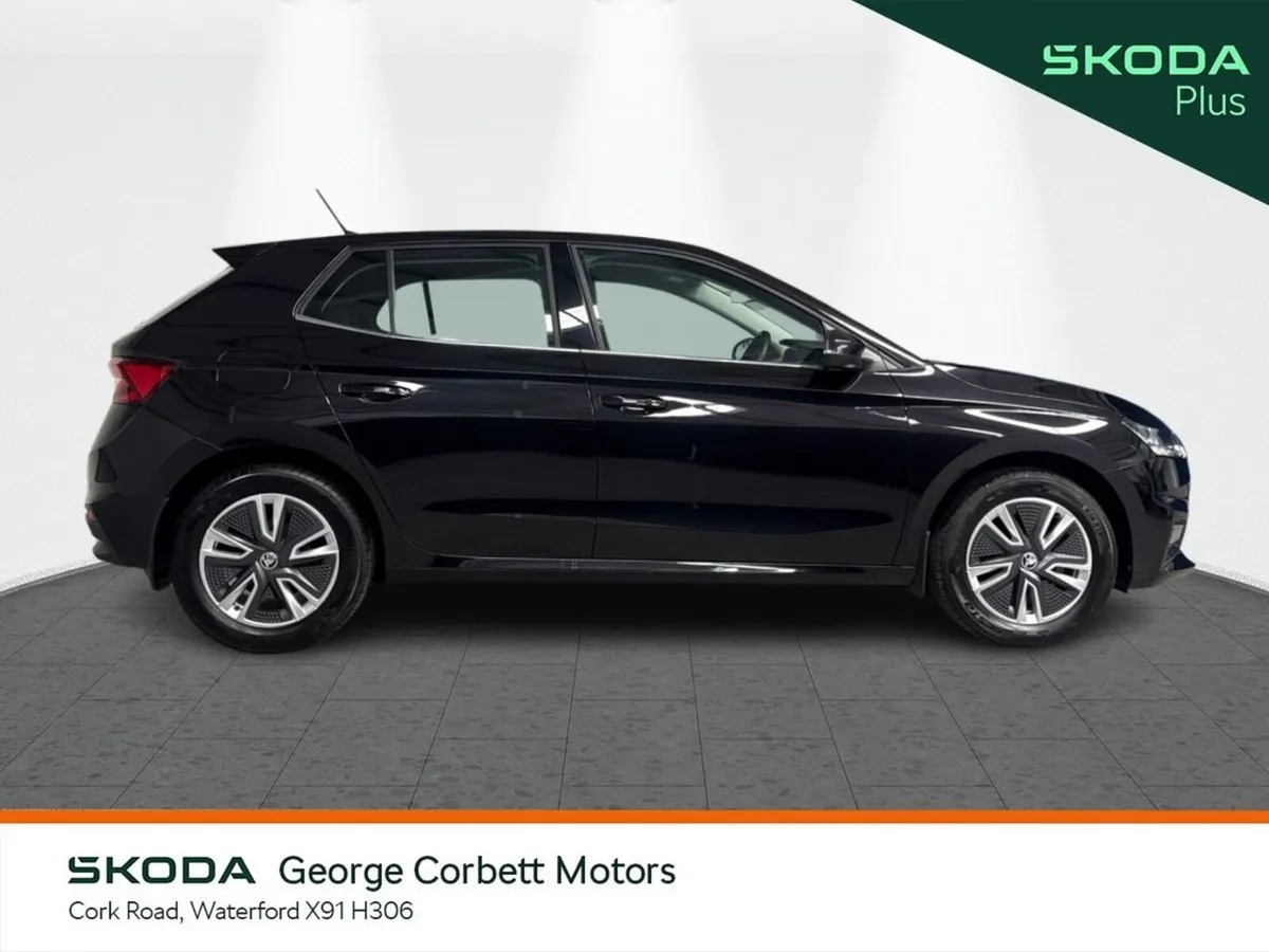 Skoda Fabia Hatchback, Petrol, 2023, Black