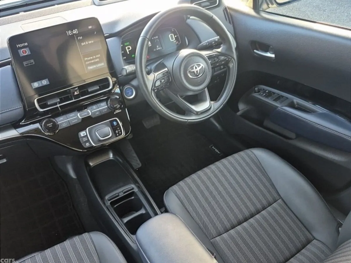 Toyota Aqua Hatchback, Petrol Hybrid, 2023, White