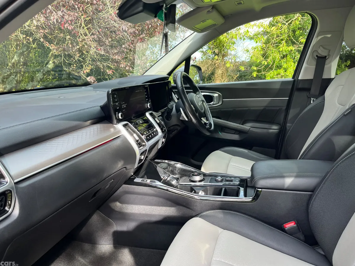Kia Sorento SUV, Diesel, 2023, Grey
