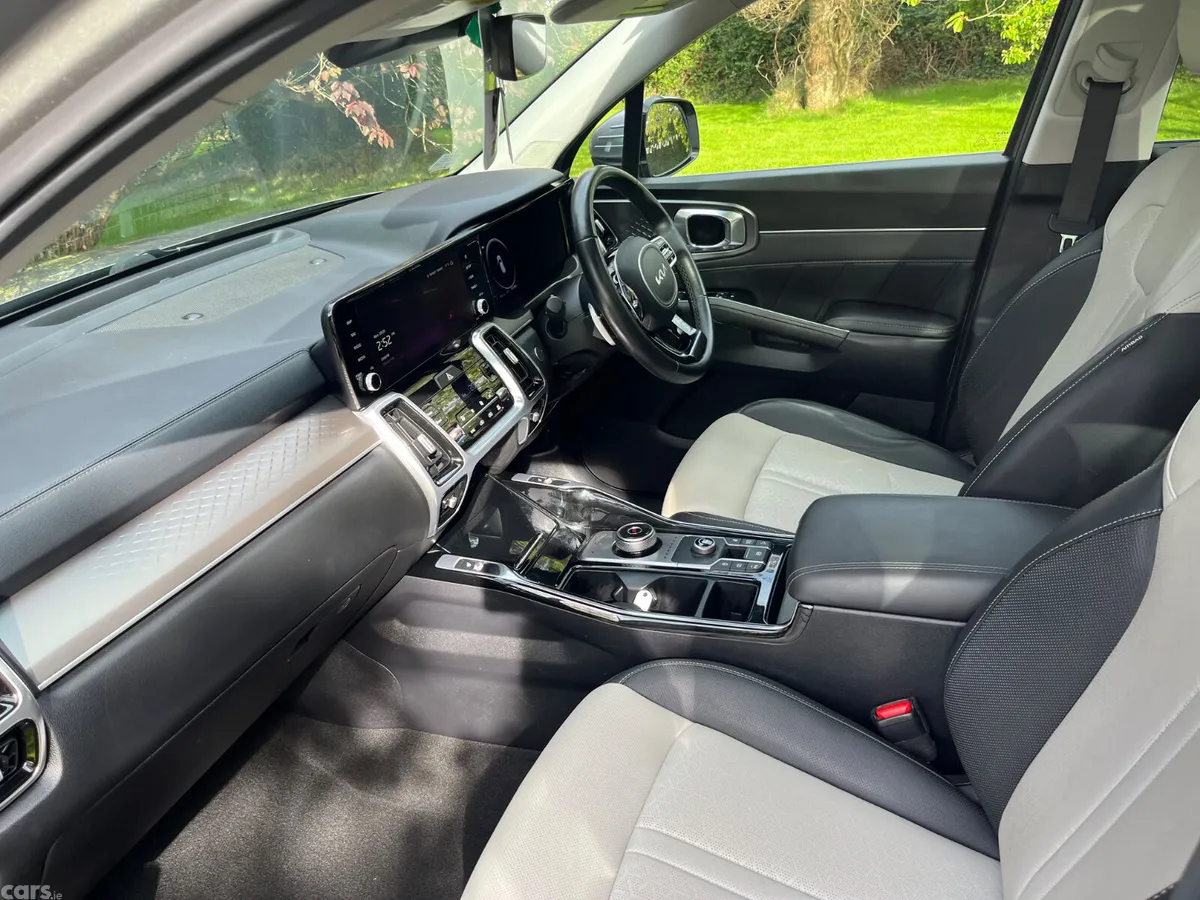 Kia Sorento SUV, Diesel, 2023, Grey