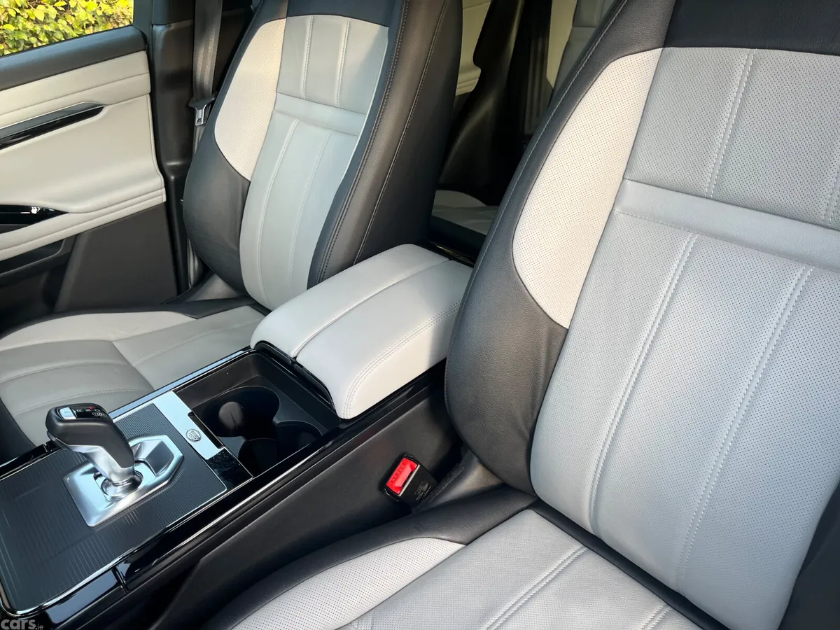 Land Rover Range Rover Evoque SUV, Petrol Plug-in Hybrid, 2023, Black