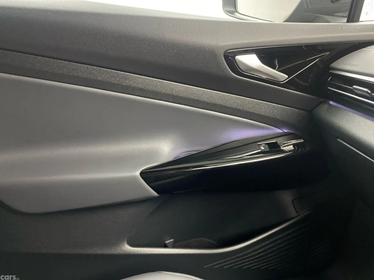 Volkswagen ID.4 SUV, Electric, 2025, Black