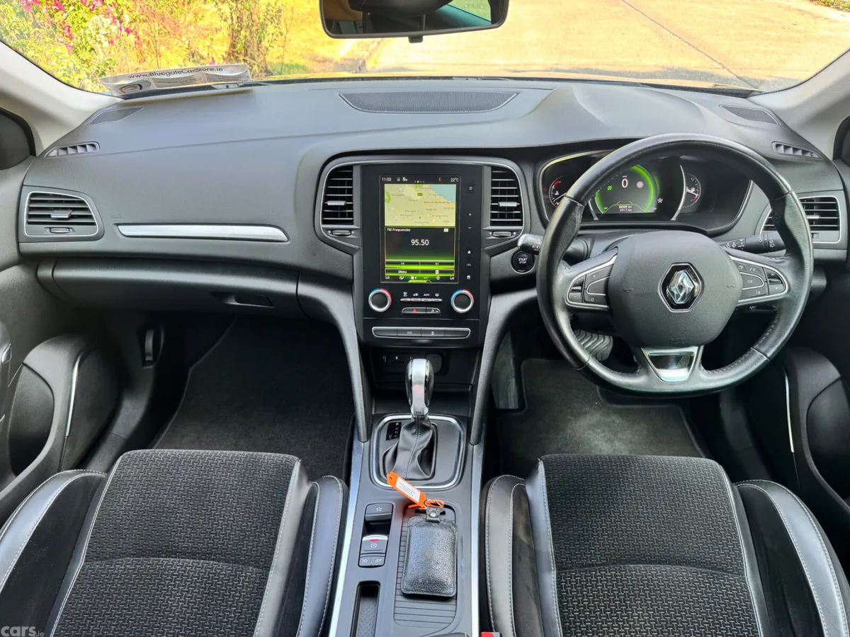 Renault Megane Hatchback, Diesel, 2018, Blue