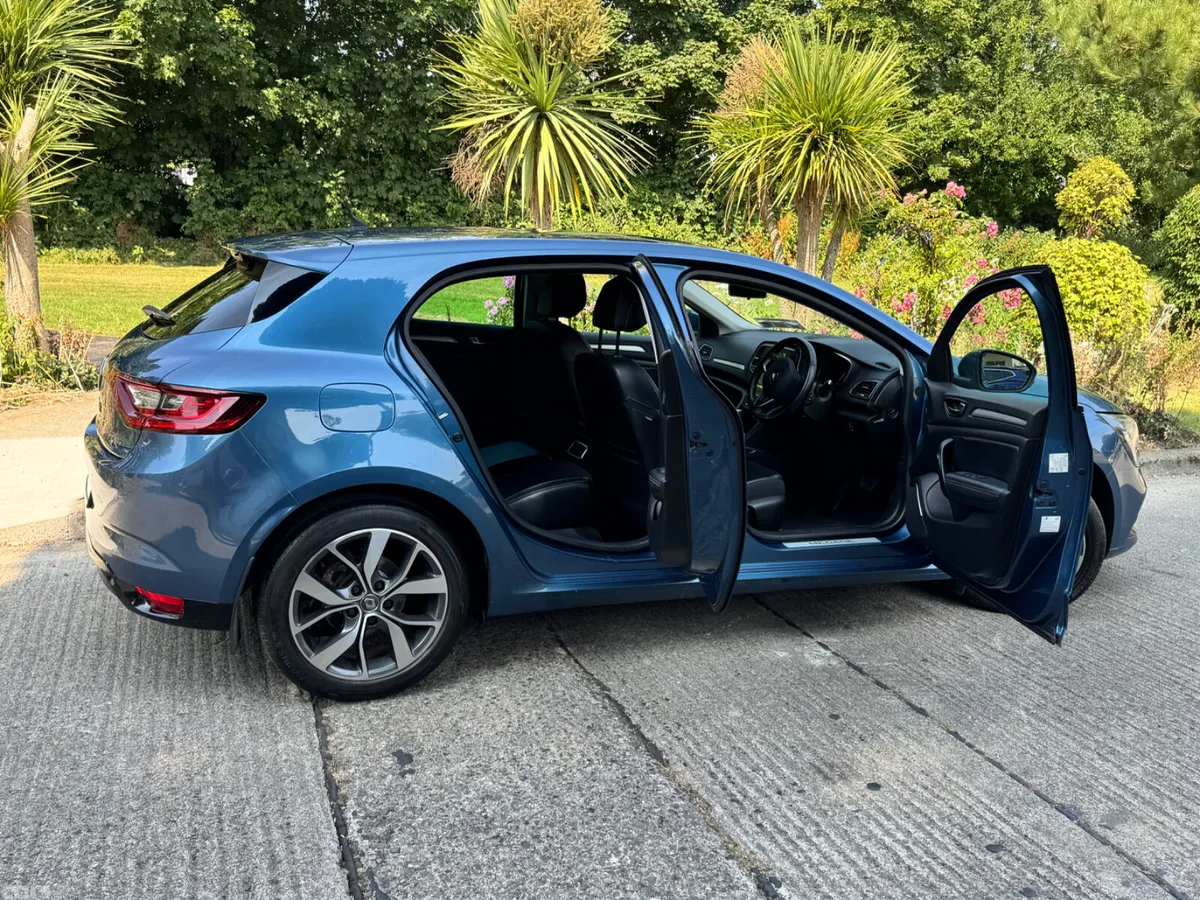 Renault Megane Hatchback, Diesel, 2018, Blue