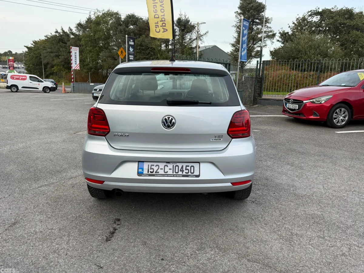 Volkswagen Polo Hatchback, Petrol, 2015, Silver