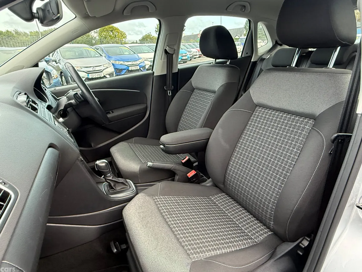 Volkswagen Polo Hatchback, Petrol, 2015, Silver
