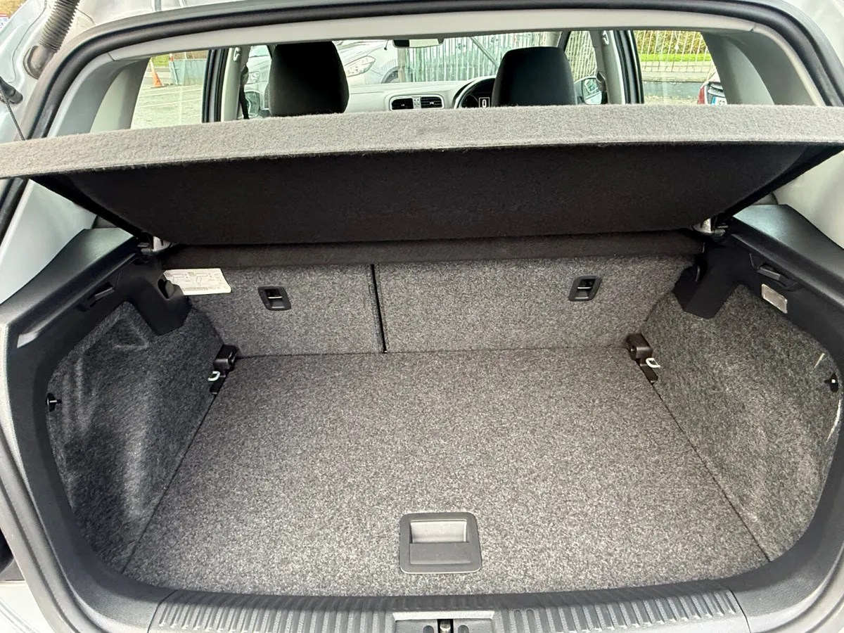 Volkswagen Polo Hatchback, Petrol, 2015, Silver